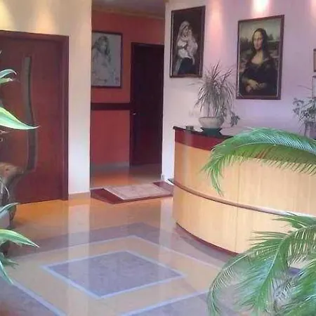 Number One Hotel 3*