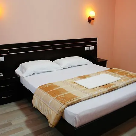 Number One Hotell
