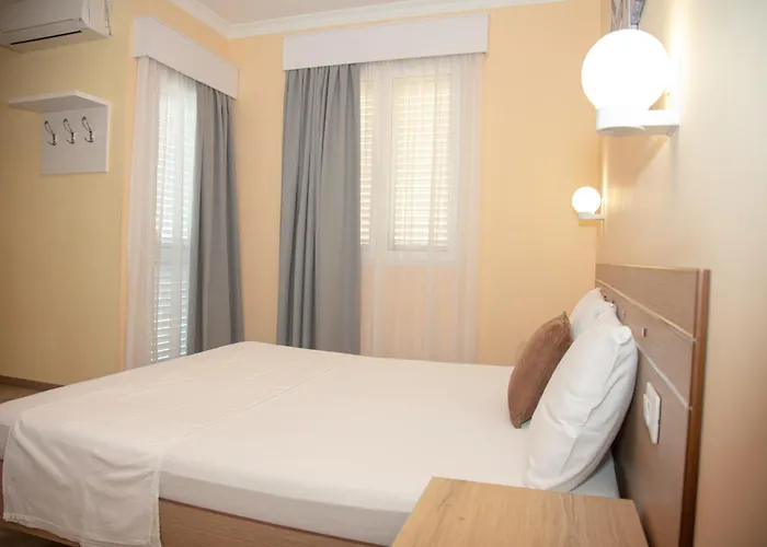 Number One Hotell 3*